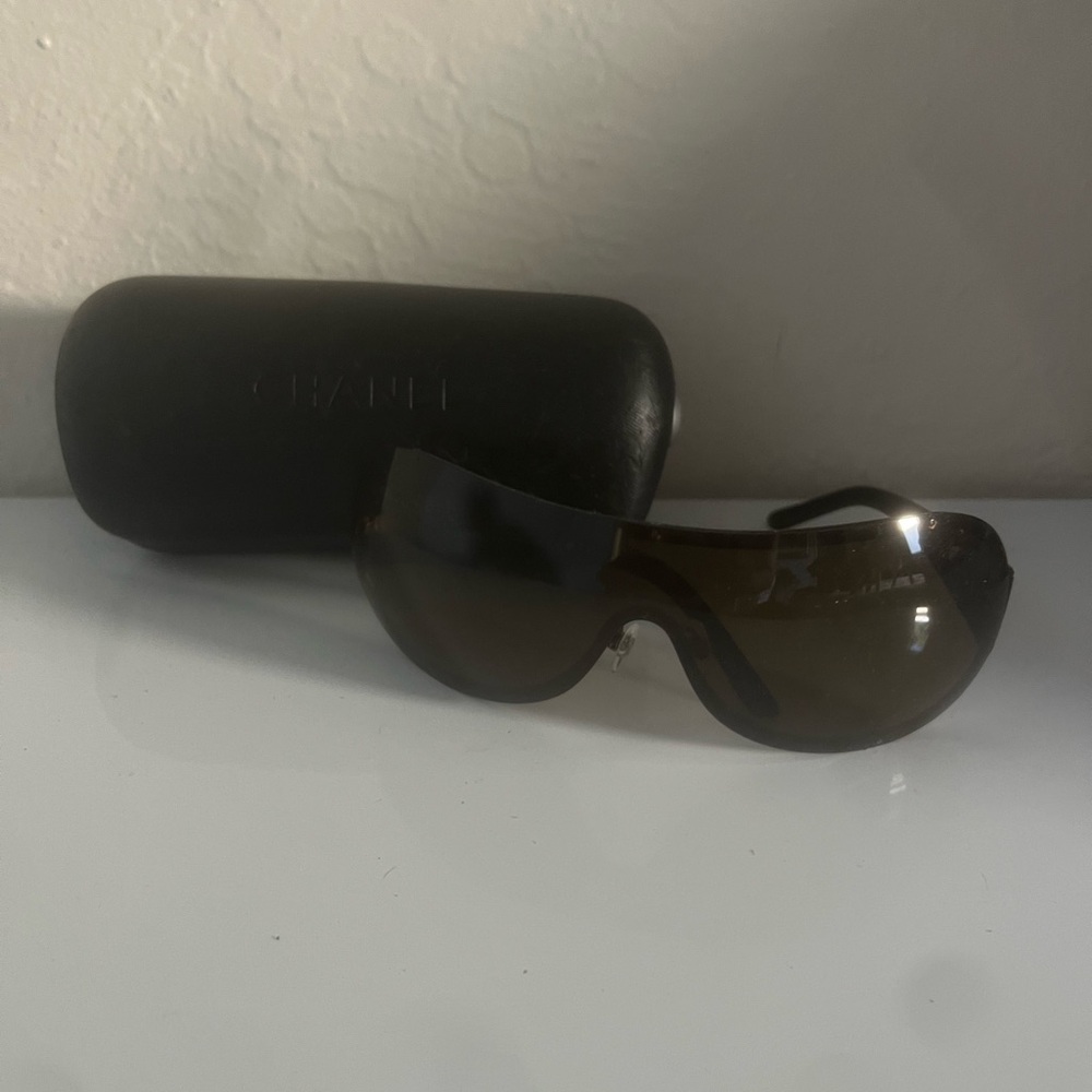 CHANEL Dark Brown Sunglasses